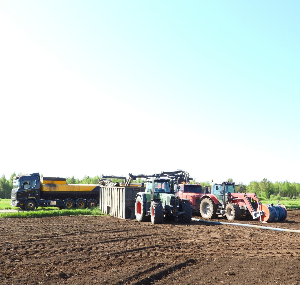 Vetoletkulevittimelle lietteen siirtoa